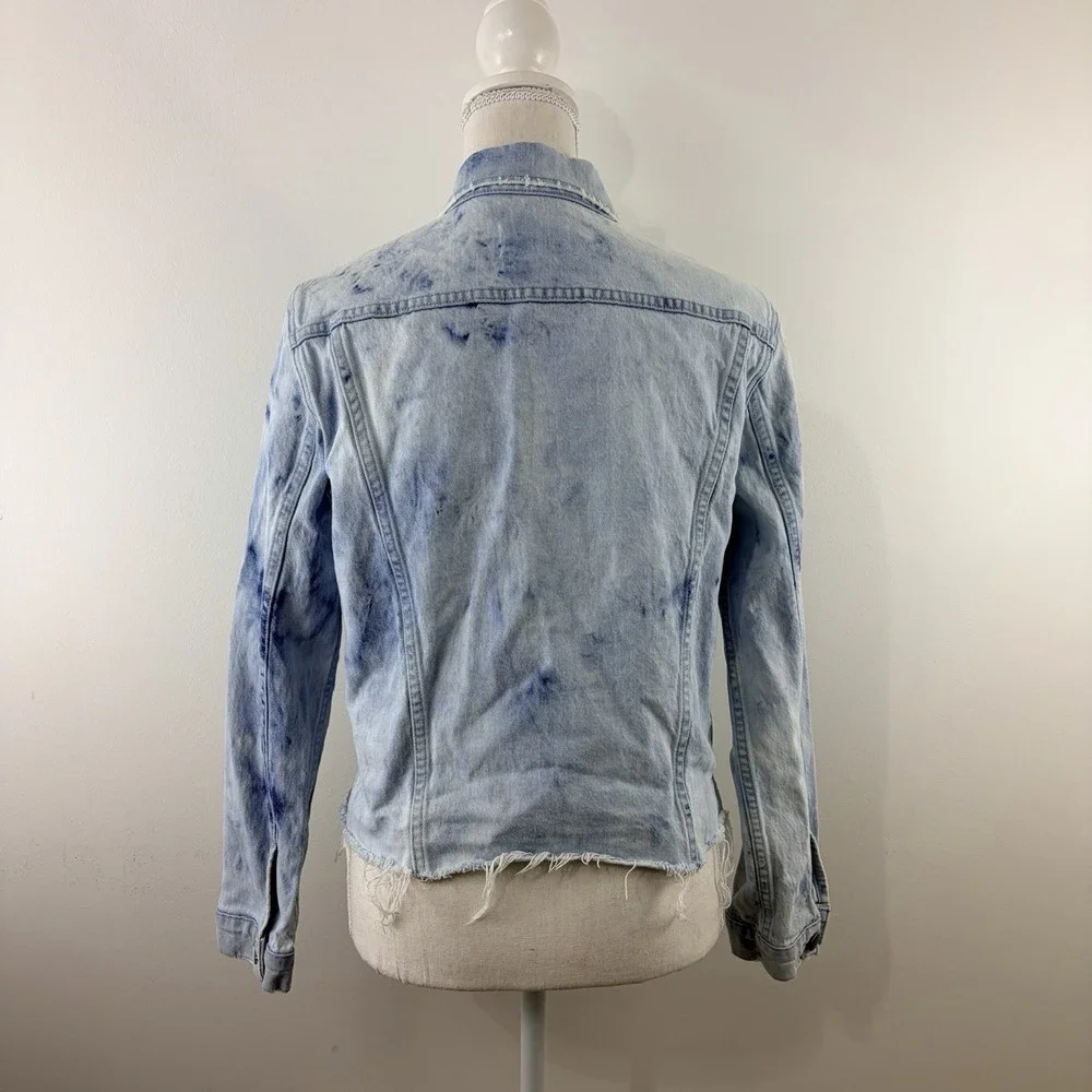 FRAME Denim‎ Women's Light Wash Distressed Jean Jacket Medium Frayed Hem Chic